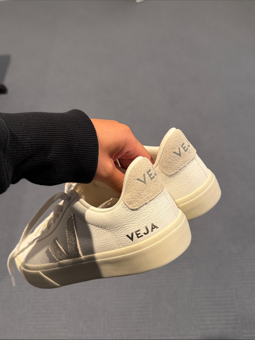 Never worn Vejas size 7! - Picture 7 of 7